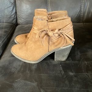 Women’s boots